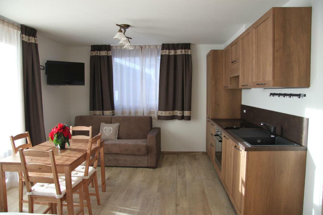 Mont Chalet Apartaments ليفينو المظهر الخارجي الصورة